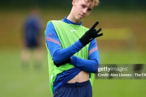 爱游戏-波尔图迎英超关键赛，窗口期队长鼓劲，目标明确，心理建设被强调的简单介绍