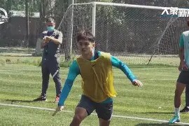 AYX- 柔道赛场再起风云：嵩山鲨队队守住胜果江畔独角兽队，脚步移动更到位豪门底蕴再次显现