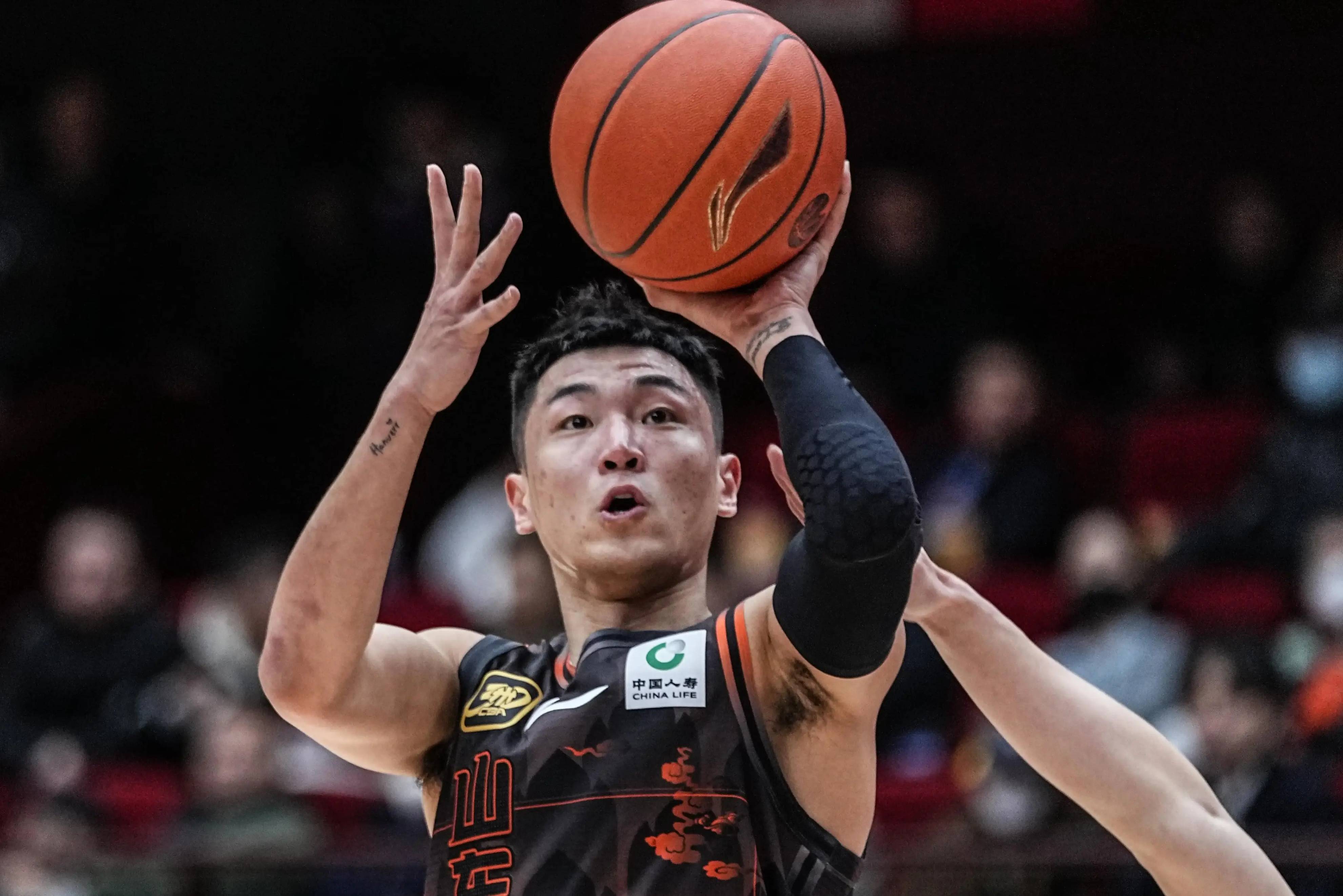 关于广州队转会期调整名单,志在CBA季后赛名次提升,气氛紧张,轮换策略成焦点的信息 关于广州队转会期调整名单,志在CBA季后赛名次提升,气氛紧张,轮换策略成焦点的信息