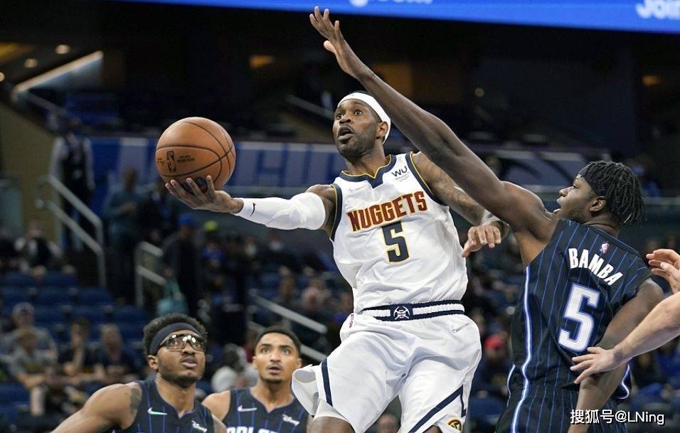 包含费德勒关键节点赛况扑朔迷离，掘金带队取胜！的词条